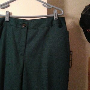 Green pocket front trousers